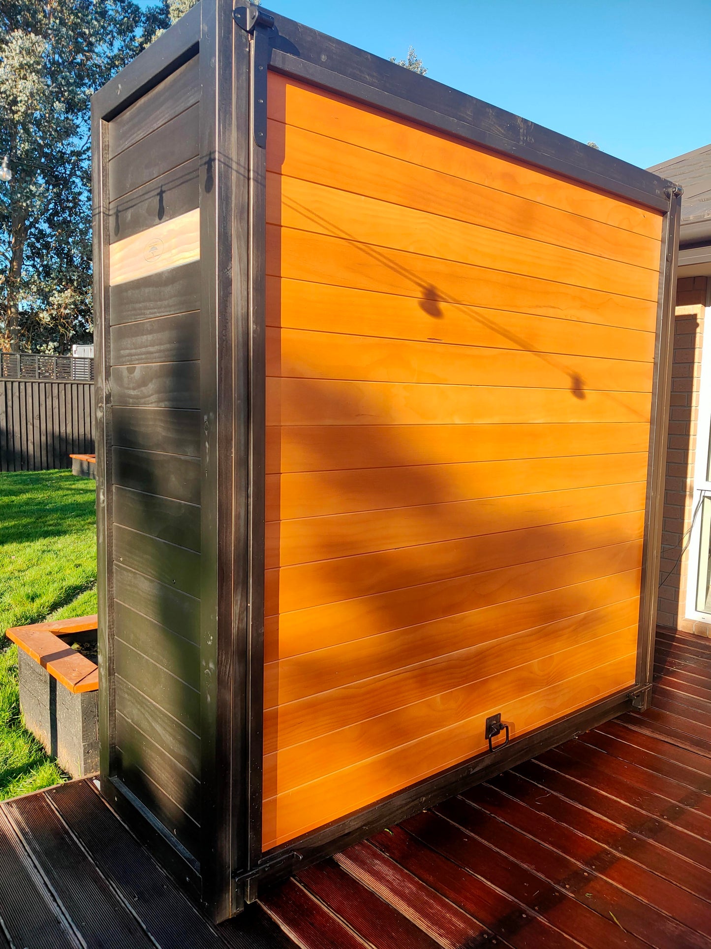 Outdoor BBQ Kitchen - Modern Comfort & Versatility (R1)