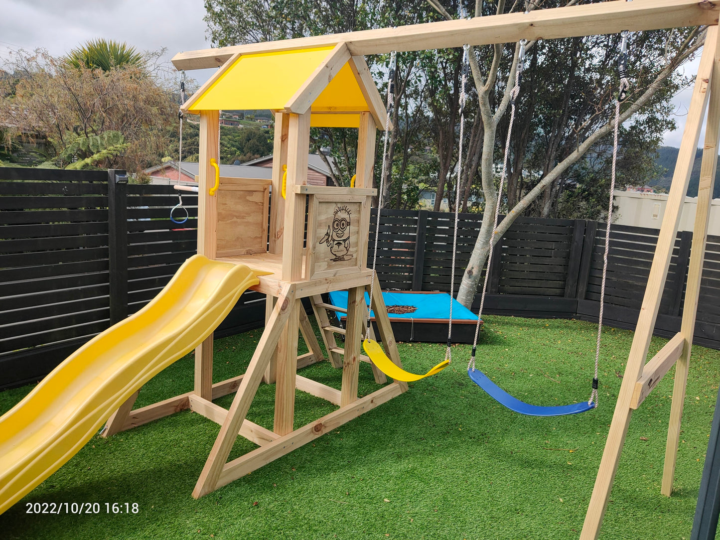 The Minion Playset (#2) - with Slide