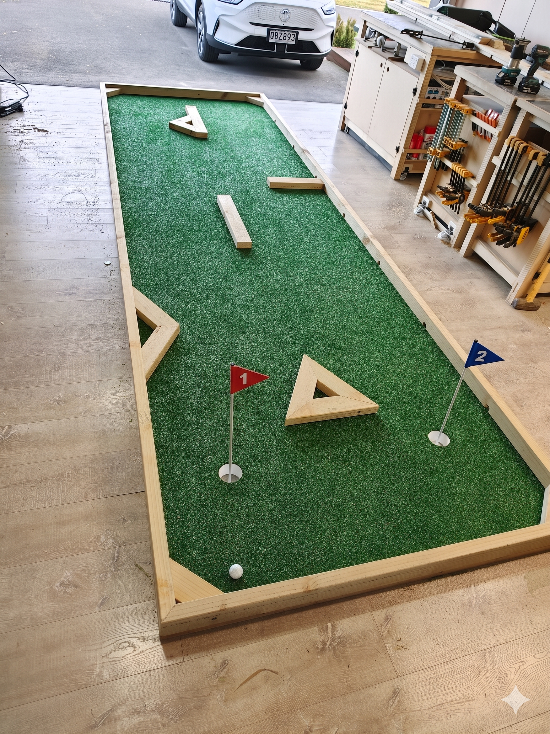 Mini-golf (#2) - 1.8m x 4.8m