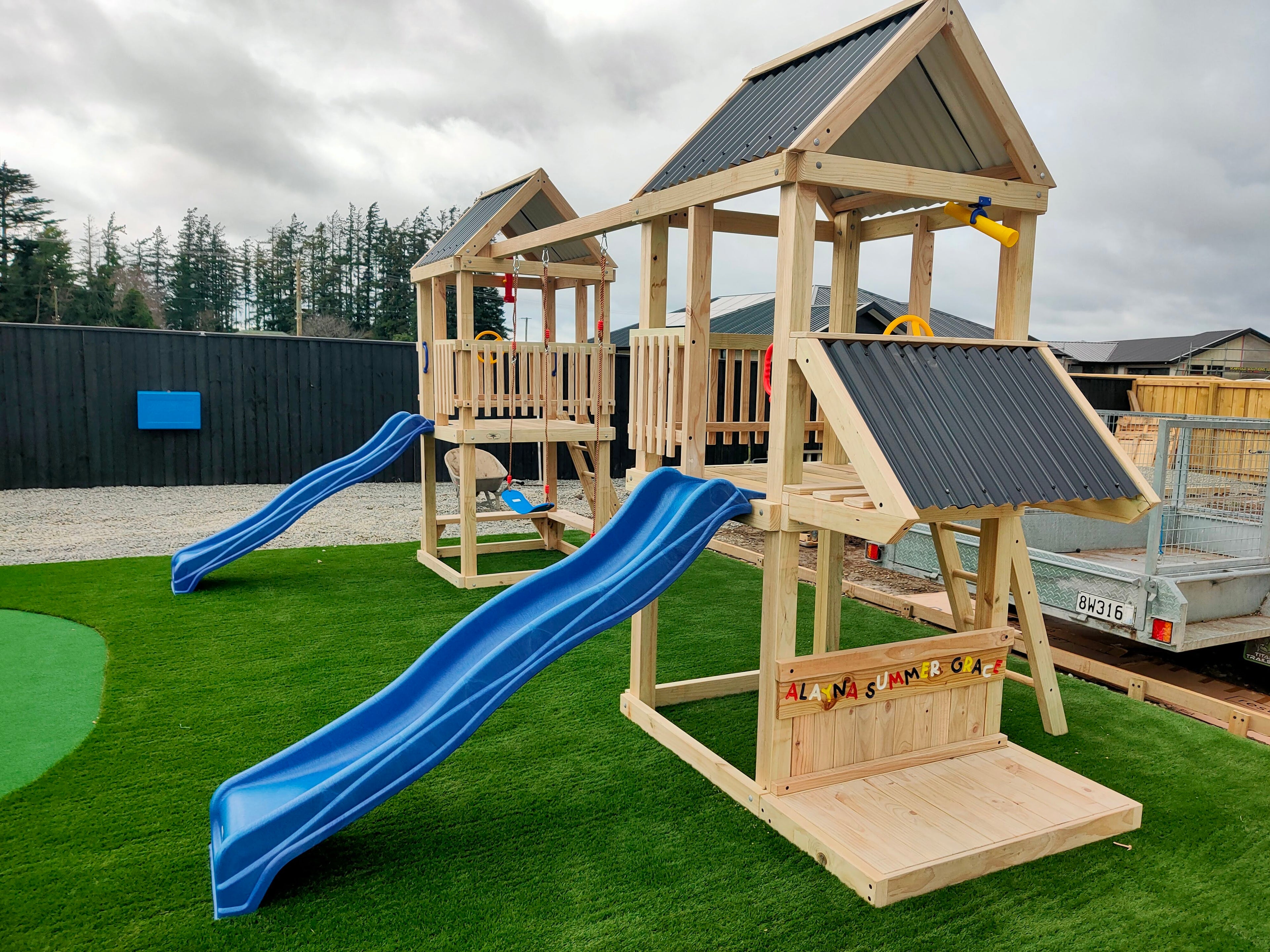 Standard 1.2mx1.2m Twin Tower Play Set (#7) - 2 x towers, with slides and swings