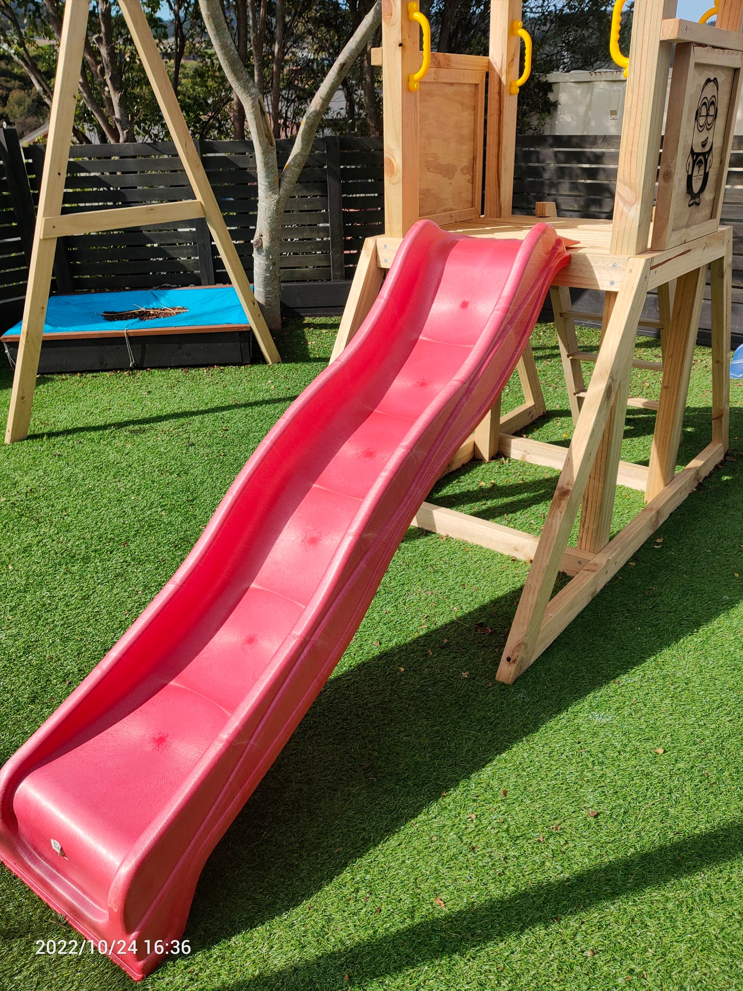 The Minion Playset (#2) - with Slide